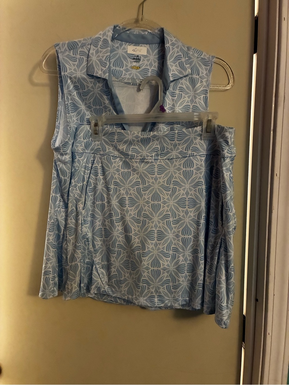 Greg Norman Ladies 2 Pc Top & Skort Golf Set Play Dry